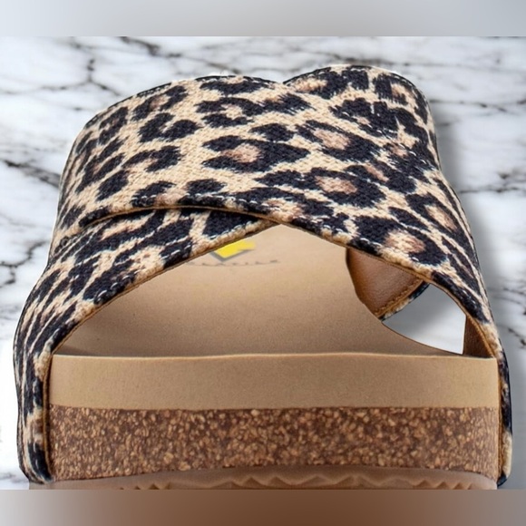 NIB 11 Women VOLATILE Ablette LINEN LEOPARD PRINT Slide Sandal Slip-On Comfort - Picture 4 of 6